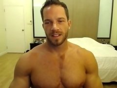 Straight muscle cam god Brock Jacobs spreads ass hole and flexes