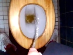 I piss in a toilet (Solo boy)